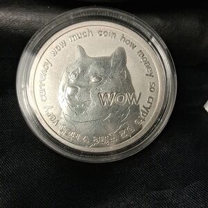 P53. 1 Troy Ounce 0.999 fine Silver Doge Coin TO THE MOON Dogecoin In Case
